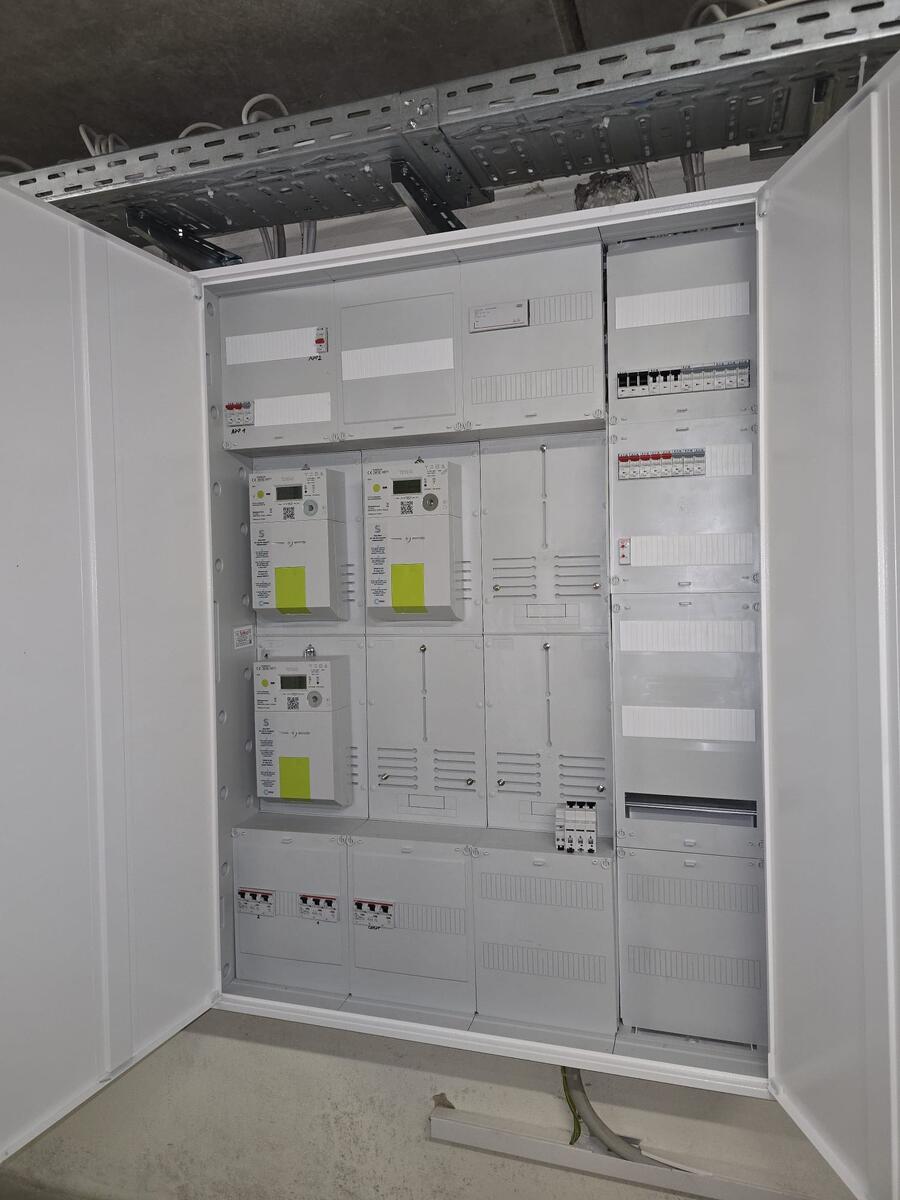 Cabinet Electric Meters · Kirchberg